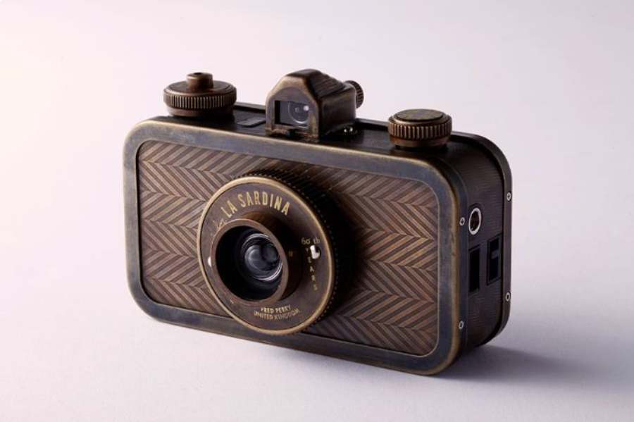 Tìm Hiểu Máy Film Lomo Là Gì? Những Điều Cần Biết Về Máy Ảnh Film Lomo Underwater